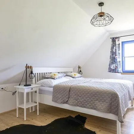 Julia Stare Hute Gerendaház Horní Stropnice